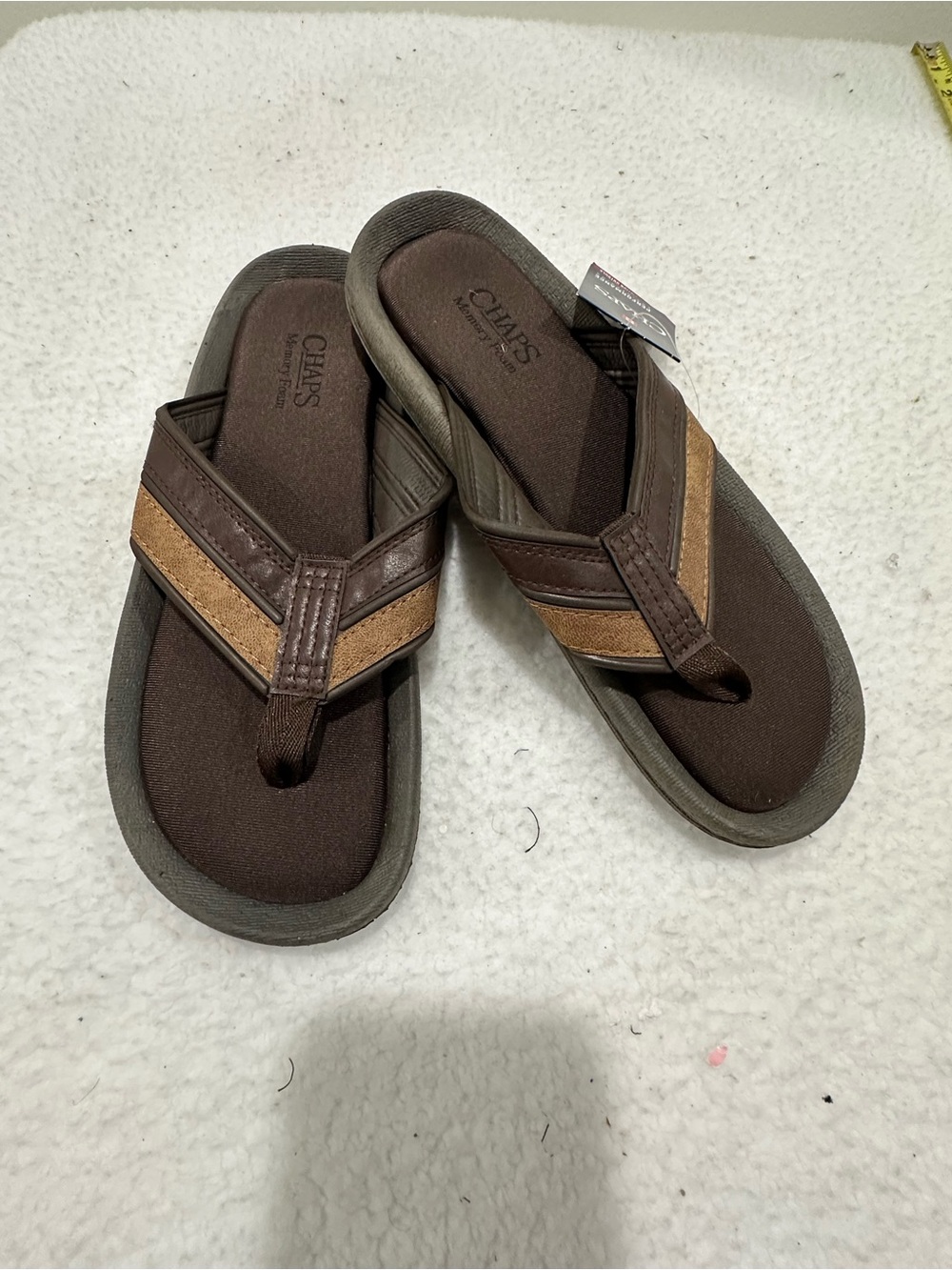 Chaps Men’s Flip Flop Sandals